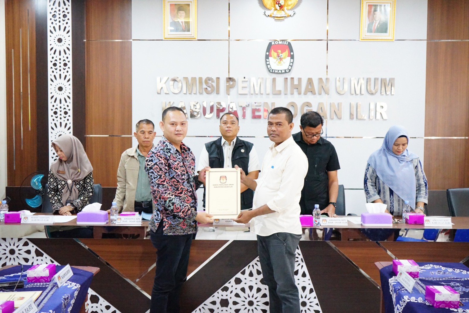 rapat peleno terbuka 