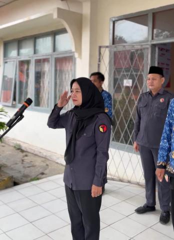 Dewi Alhikmah Wati / Pembina Upacara